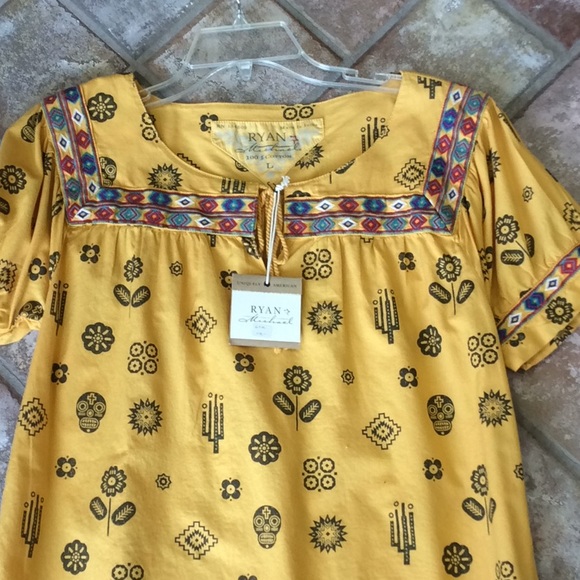 Ryan Michael peasant blouse. - Picture 2 of 5